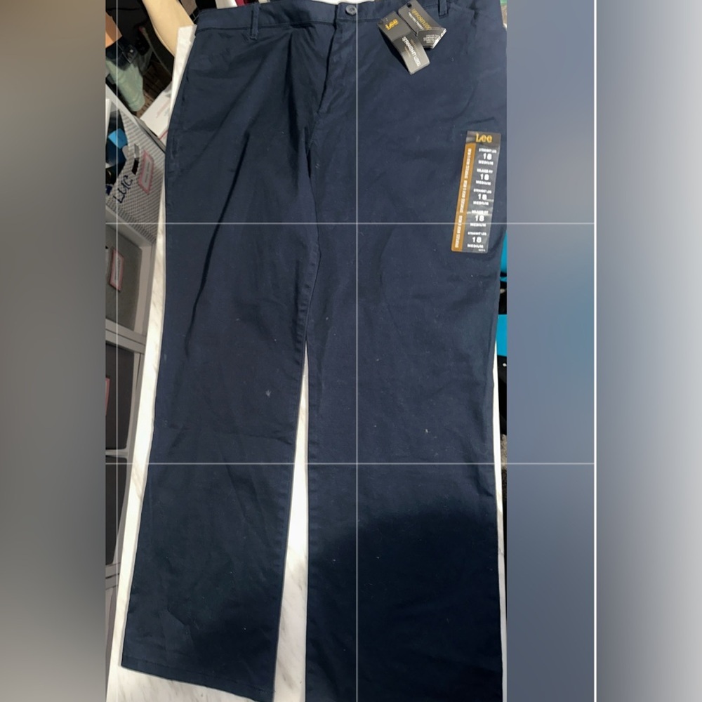 Women’s Lee Blue Chinos Classic Fit- size 18 NWT